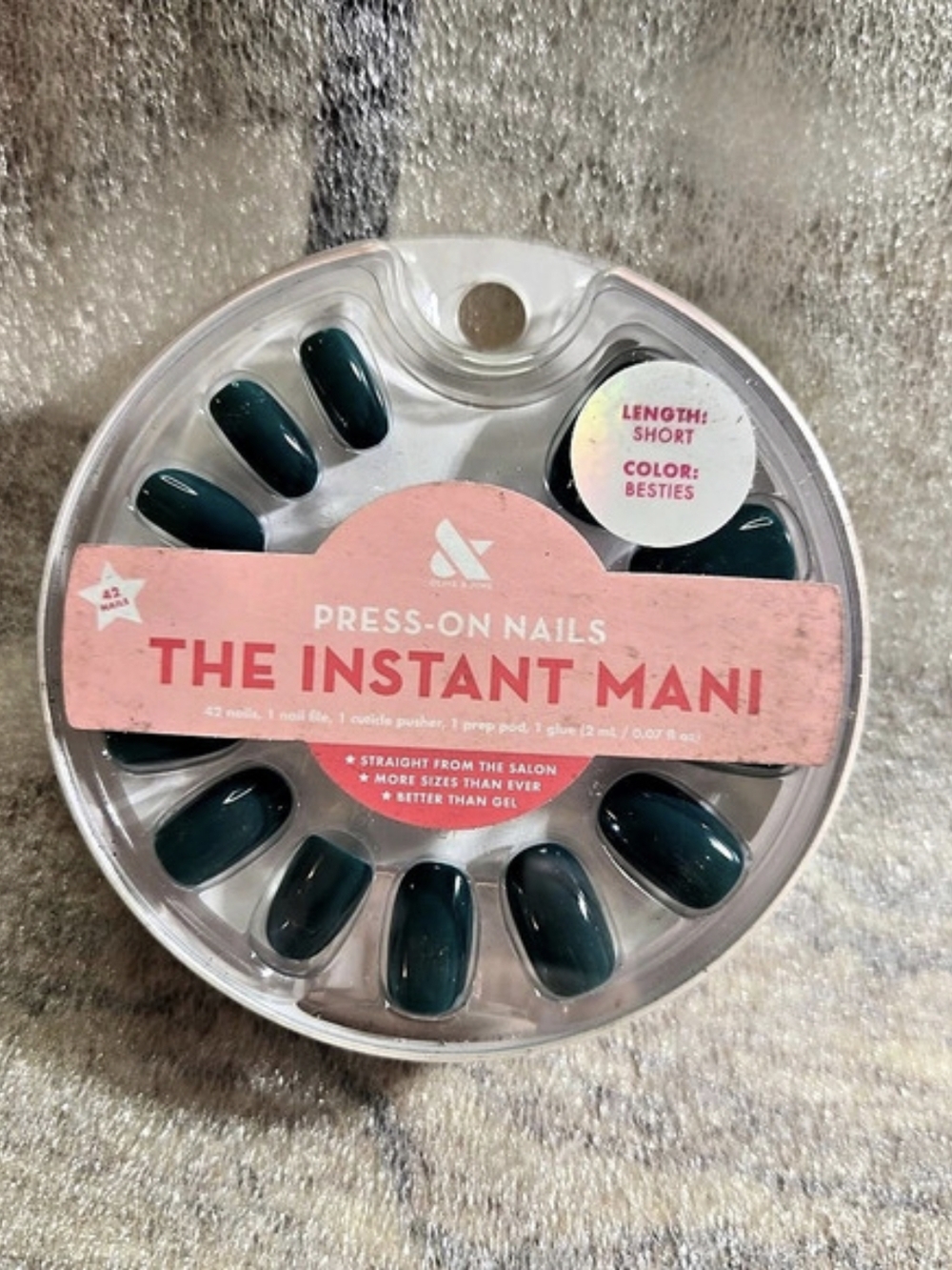 The Instant Mani Press-On Nails Green NWT